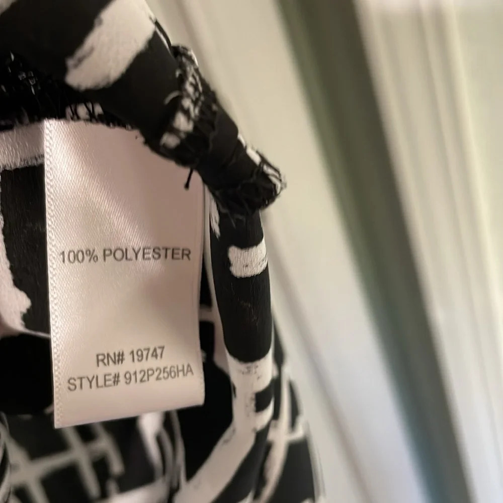💰Counterparts NWOT Sheer Black & White Short Sleeve Flowy Blouse Size XL - Picture 9 of 9
